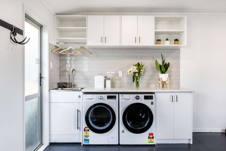 10 Fratley Avenue Farm Cove_20