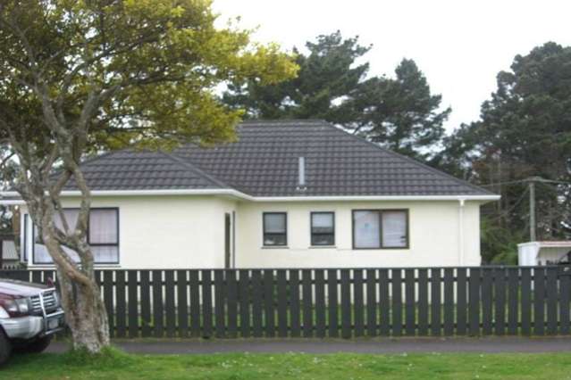 3+ bedroom home with garden, close to hospital