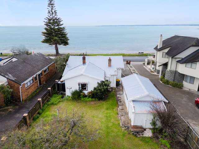 9 The Esplanade Eastern Beach_4