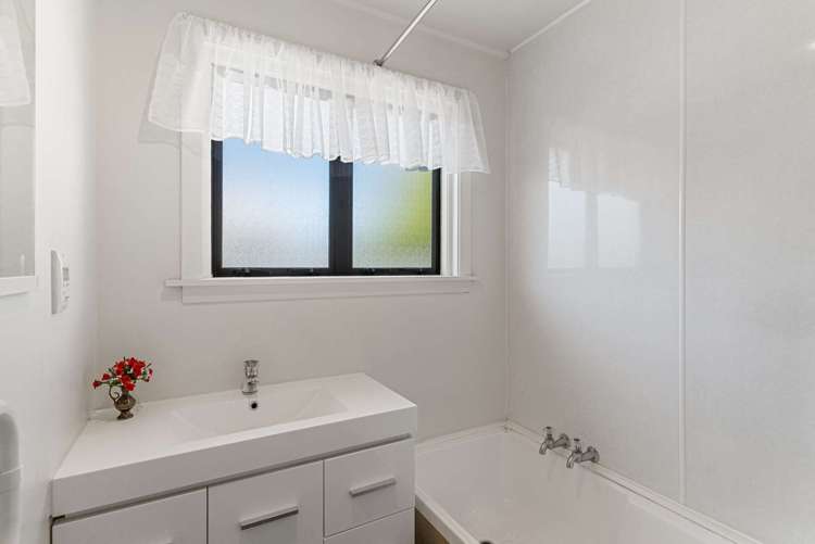 5 Bideford Place Dallington_10