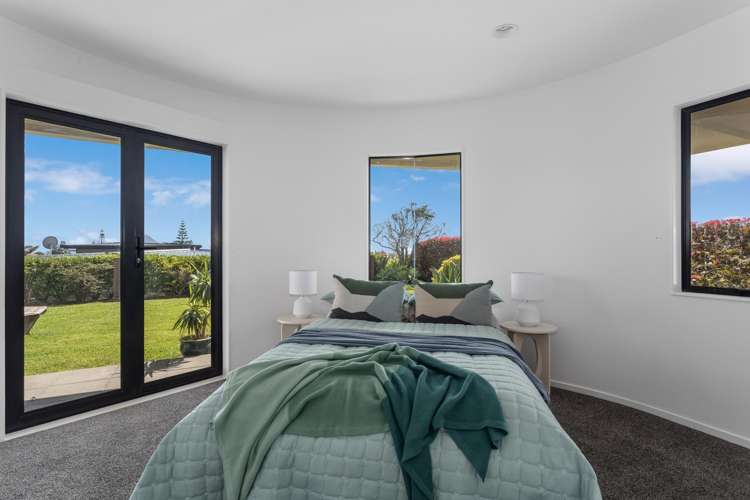 11 Island View Heights Coastlands_21