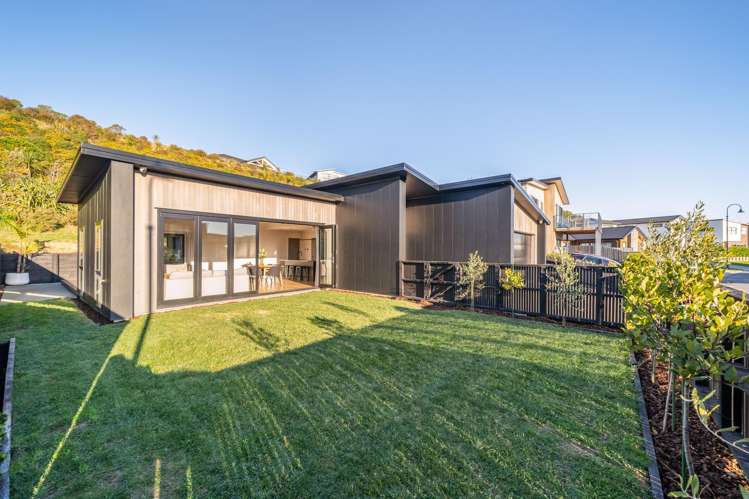 12 Kaiaho Close Aotea_1