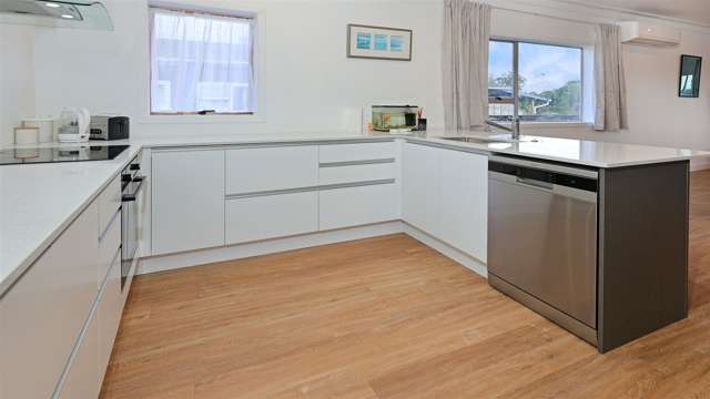 1/9 Clayburn Road Glen Eden_4