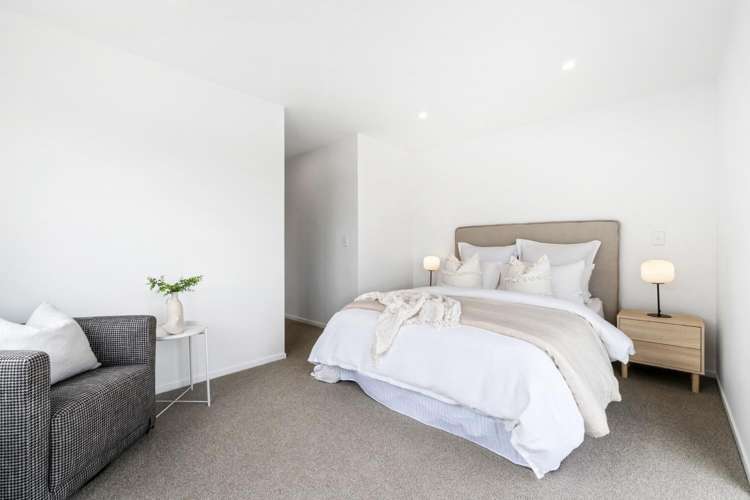 53 Nga Pona Toru Road Flat Bush_16