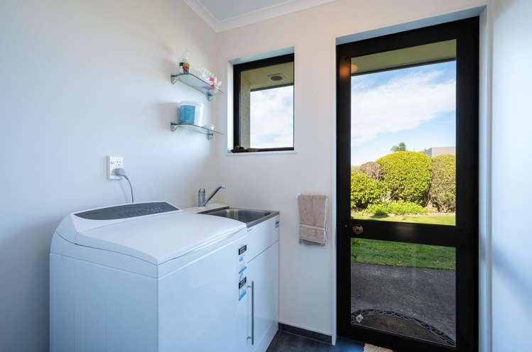 6 James Cross Place Mapua_21