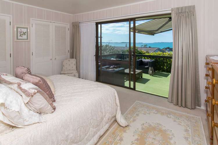 15 Paisley Street Mellons Bay_10