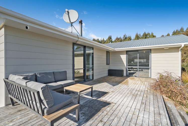 1827 State Highway 2 Tauwharenikau_19