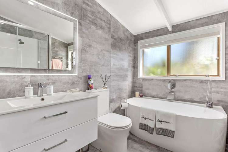 1/187 Carnoustie Drive Wattle Downs_10