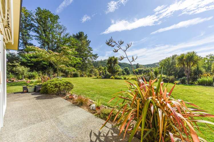 927 Waiwhero Road Ngatimoti_2