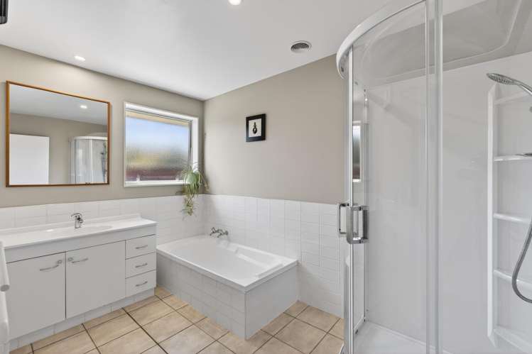 17 School Lane Kirwee_7