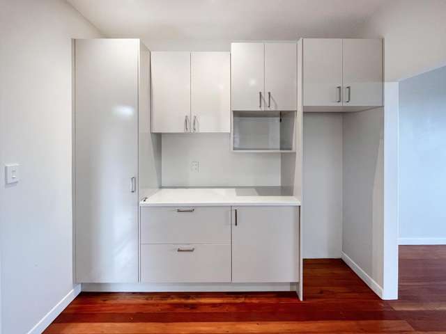 6 Newington Road 11401_1