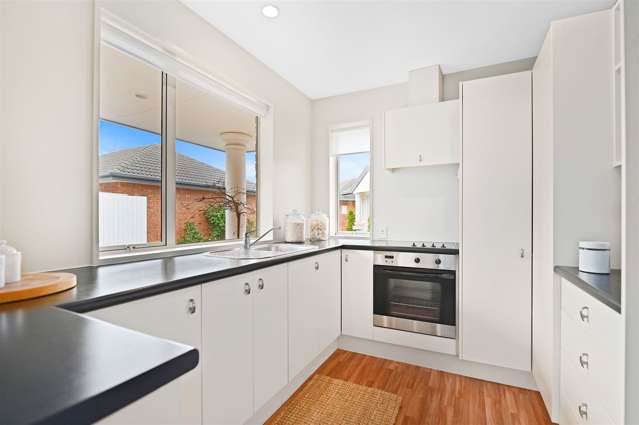4 Fleur Lane Burwood_2
