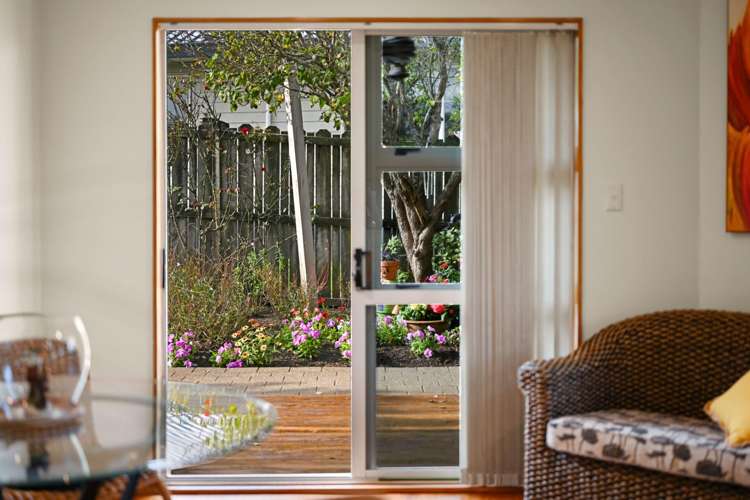 53 Splitt Avenue Glenview_9