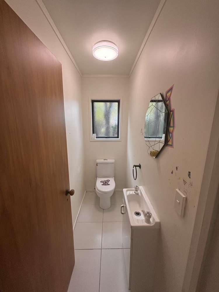9 Greenvalley Rise Glenfield_10