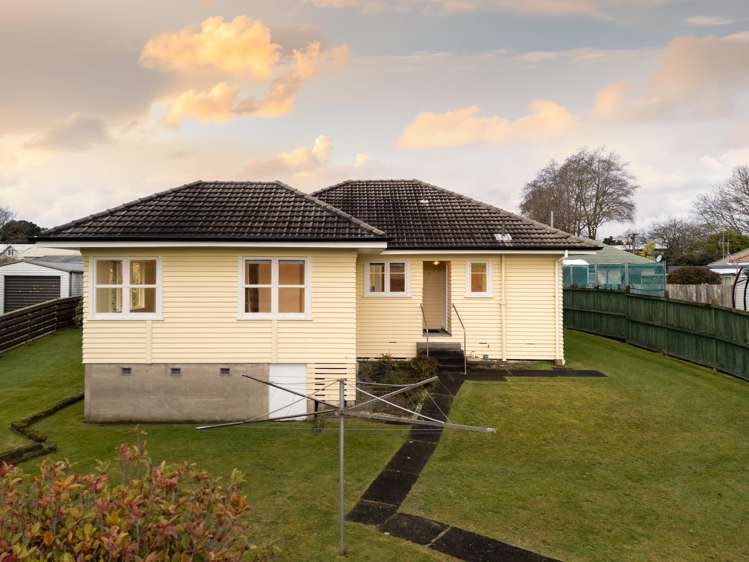 93 MacFarlane Street Hamilton East_1