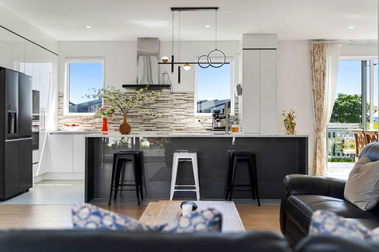 5 Korowhiti Road Clarks Beach_6