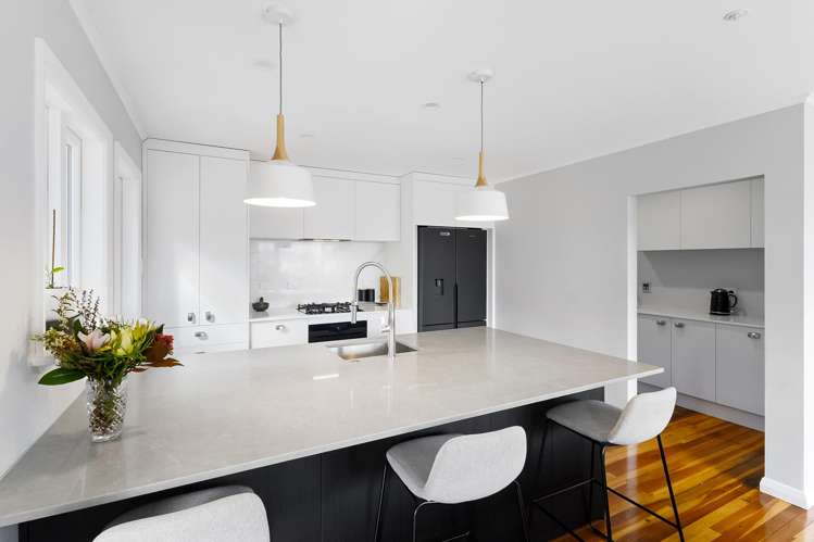 9 Rona Street Eastbourne_22