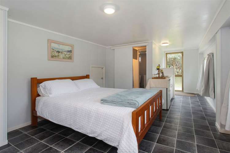 29 Taihiki Road Clarks Beach_12