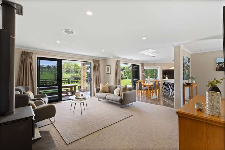 21 Barrett Road Ngahinapouri_12