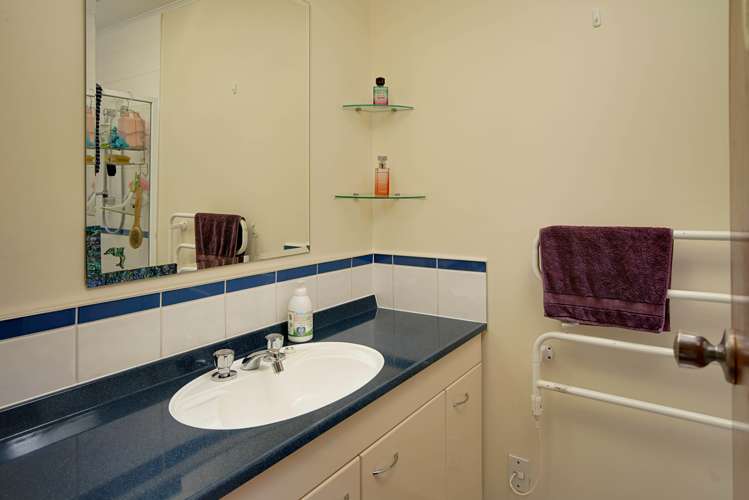 2/51 Fergusson Street Stoke_12