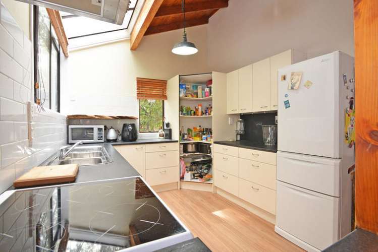 2/46a Captain Scott Road Glen Eden_3