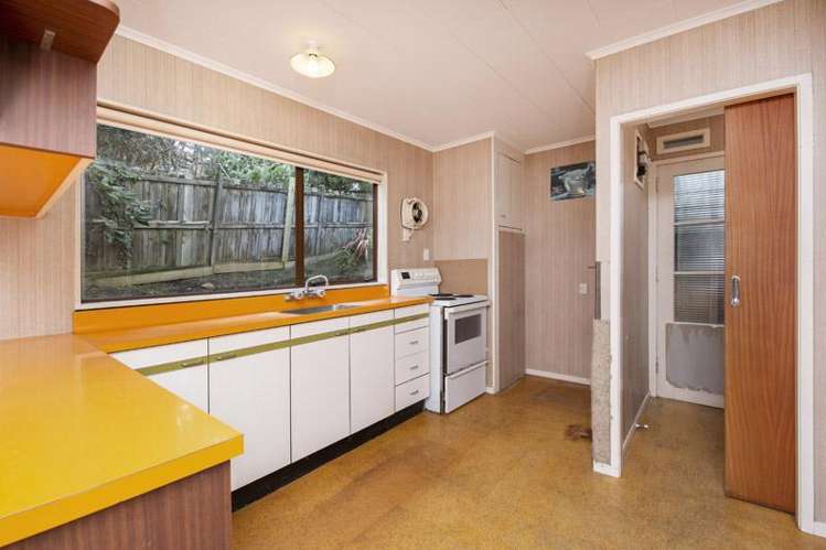 28 Oliver Twist Avenue Mellons Bay_10