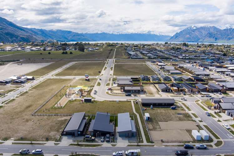 146 Burdon Loop Lake Hawea_20