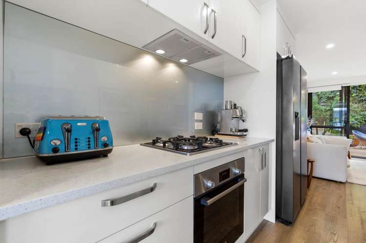 56 Seafarer Crescent Stanmore Bay_8