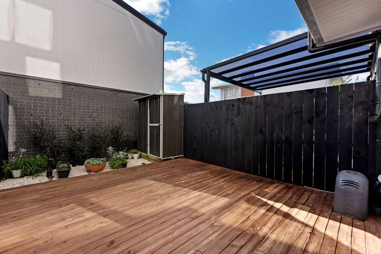 2/119 Bruce McLaren Road Henderson_5