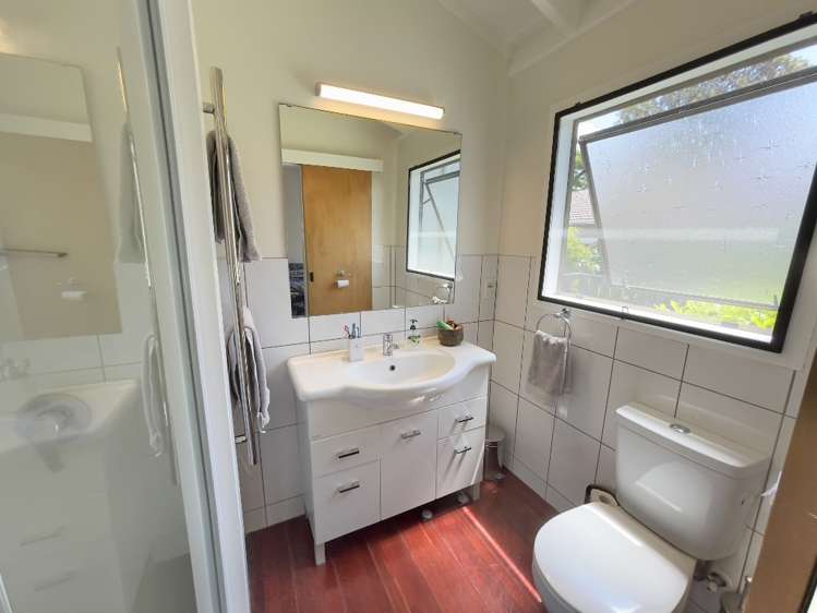 402 Linton Crescent Whangamata_14