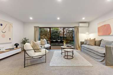 3/7 Houghton Street_1