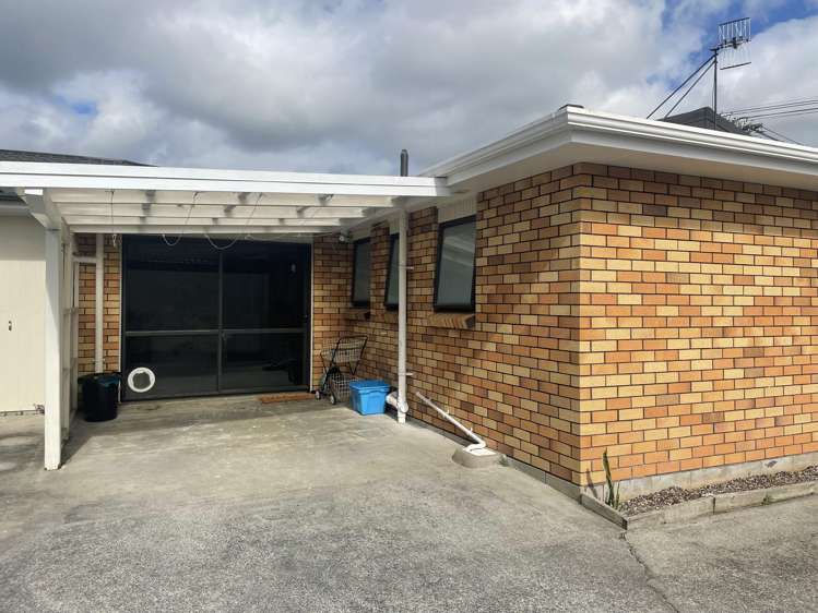 1/8 Lilian Street Kamo_2