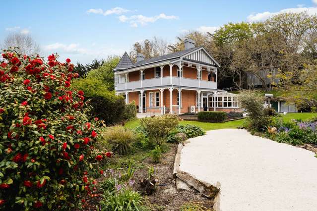 Victorian charm - At home in the country