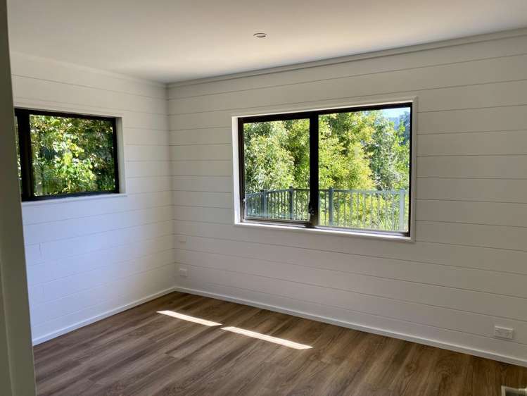 18 Putiki Road Ostend_9