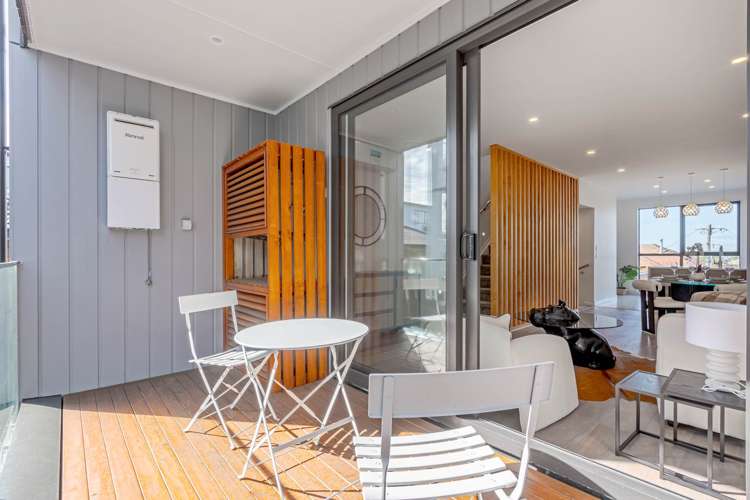 2 - 16 Williamson Avenue Belmont_4