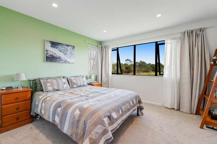 30 Aitkenhead Court Parakai_14
