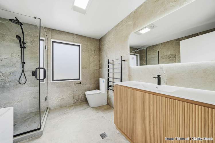 1 & 3 Chalky Street Opaheke_16