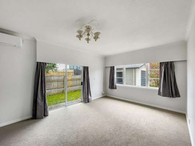 104 Stokes Valley Road 1350_1