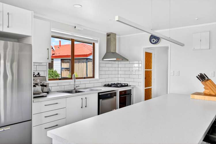 133 Riverside Drive_1