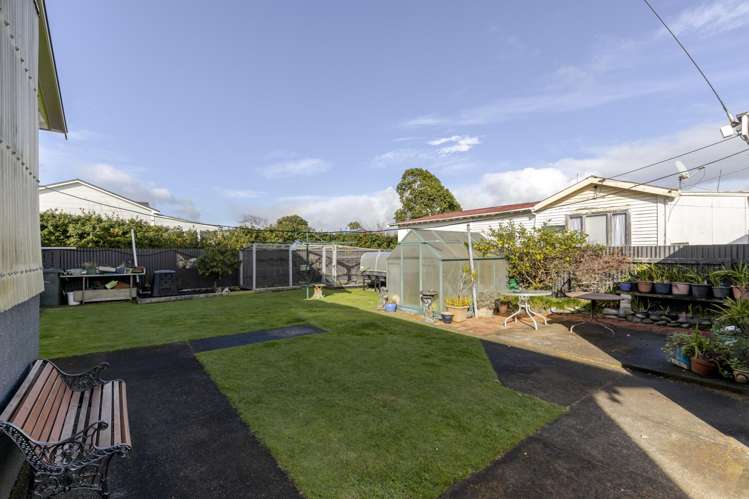 7A Blake Street Waitara_11