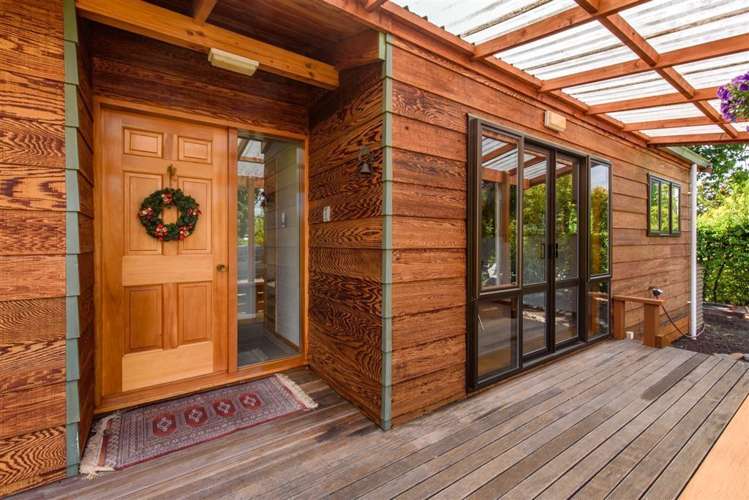 48 Lagoon Avenue Albert Town_11