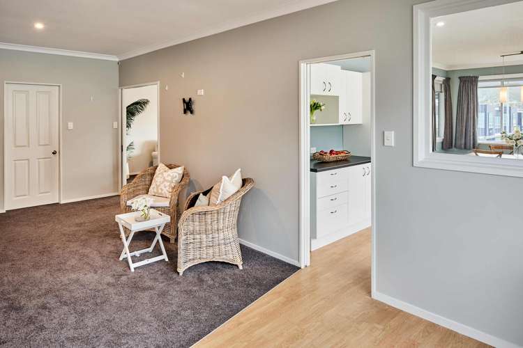 14 Mana Esplanade Paremata_8