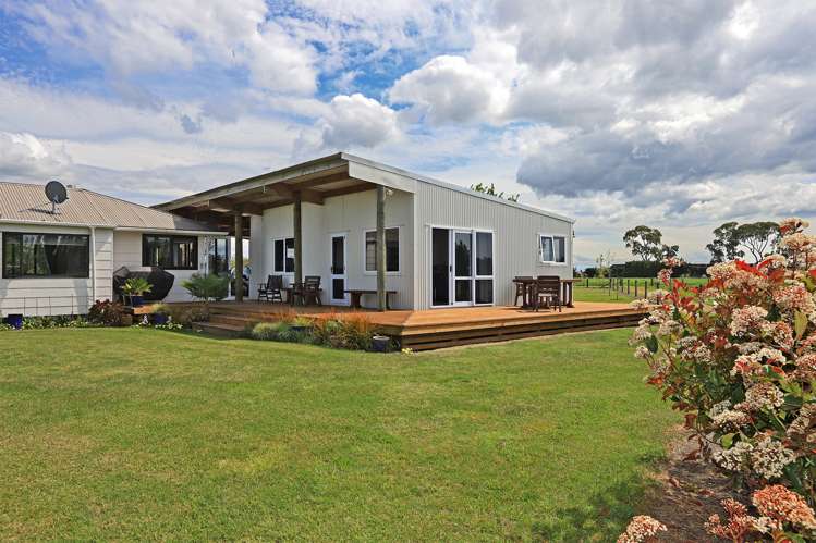 17 Mutiny Road Pakipaki_17