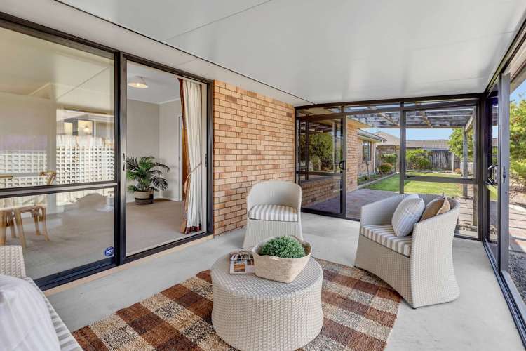 16 Meridian Grove Kelvin Grove_13