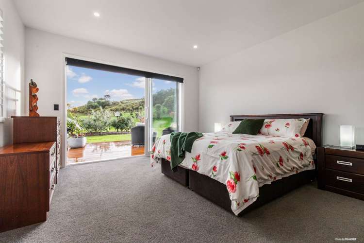 34 Niccone Place Bombay_10