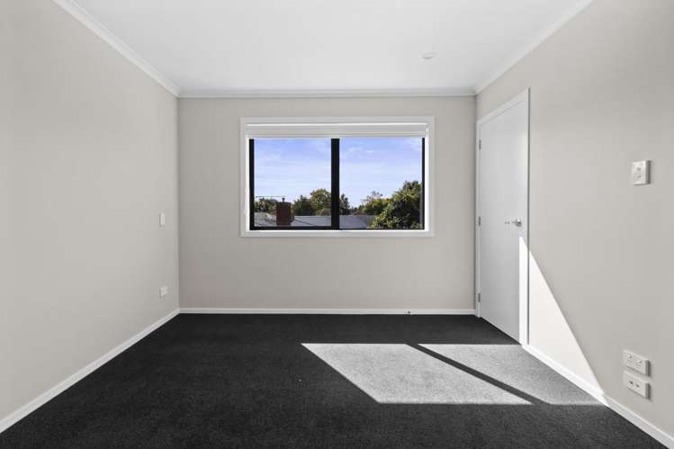 2/1 Garthwood Road Hillcrest_7