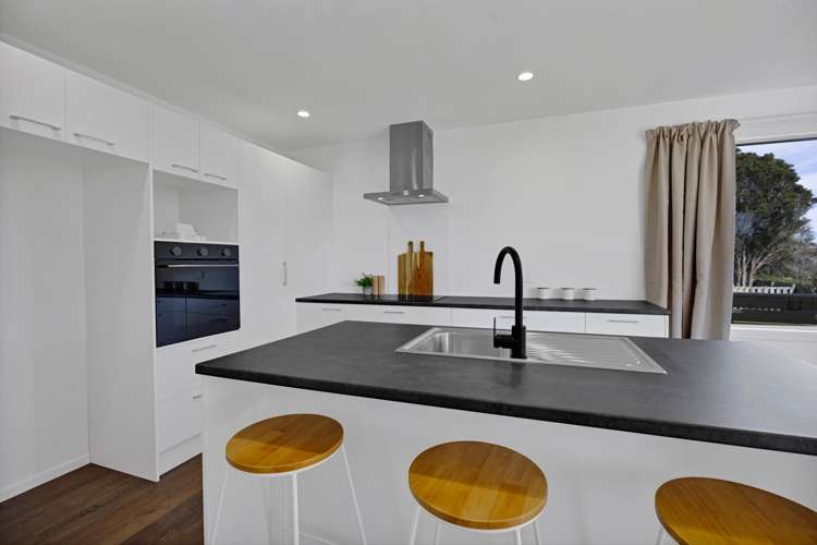 84A Strange Street Waitara_12