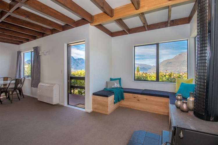 60a Wynyard Crescent Fernhill/Sunshine Bay_7