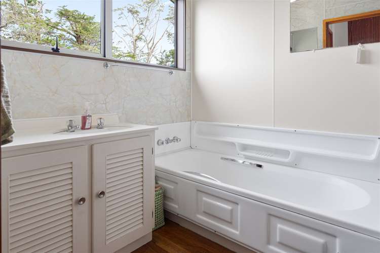 1 Domain Road Kawakawa_25