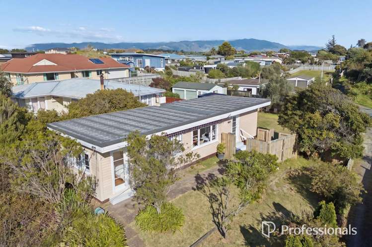 67 Tasman Road Otaki Beach_19